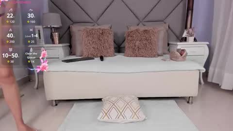 Pamela Duque  online show from 09-14-25, 12:37