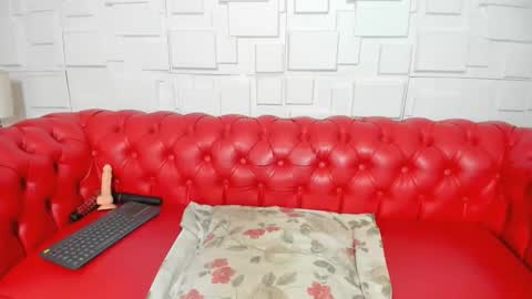 pamela_gaviria01 online show from 01-12-26, 04:12