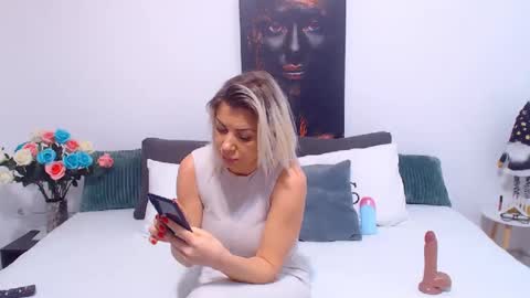 PAMEL ISSY online show from 02-11-25, 05:16