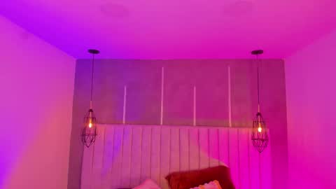 Snapshot of pamela_vega chatting on 09-19-25, 11:55 Manuela online show from 09-19-25, 11:55