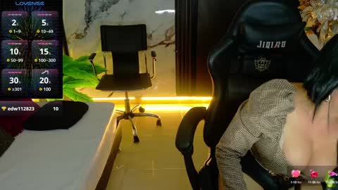 Snapshot of pamelajackson__ chatting on 01-06-25, 10:15 Paola online show from 01-06-25, 10:15