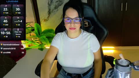 Snapshot of pamelajackson__ chatting on 01-21-25, 01:18 Paola online show from 01-21-25, 01:18