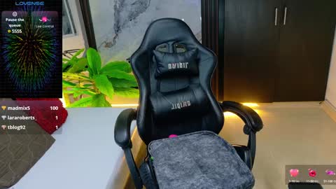 Snapshot of pamelajackson__ chatting on 01-23-25, 12:46 Paola online show from 01-23-25, 12:46