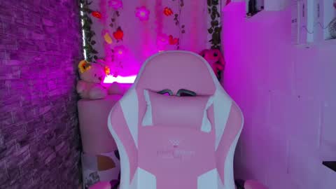 pamelajhonsom online show from 01-24-25, 06:46