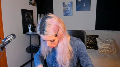 Pamelamy online show from 12-30-24, 10:21