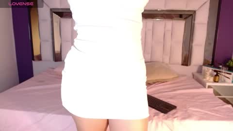 Snapshot of pamelasimpson chatting on 01-25-25, 06:34 Pamela online show from 01-25-25, 06:34