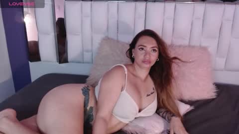 Snapshot of pamelasimpson chatting on 01-31-25, 01:12 Pamela online show from 01-31-25, 01:12