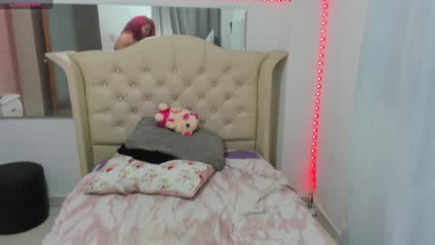 Snapshot of pamelavillaloboss chatting on 12-12-24, 11:47 Pamela Villalobos online show from 12-12-24, 11:47