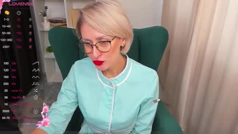 Snapshot of pamellamurphy chatting on 10-15-25, 07:30 pamellamurphy online show from 10-15-25, 07:30