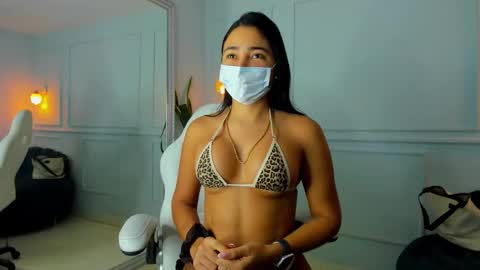 Snapshot of pamplemusa_ chatting on 02-14-26, 12:13 pamplemusa_ online show from 02-14-26, 12:13