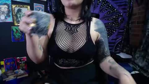       online show from 11-26-25, 12:11