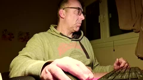 Snapshot of pansak1973 chatting on 02-23-25, 05:29 pansak1973 online show from 02-23-25, 05:29