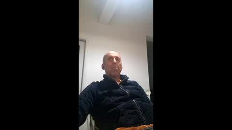 pansak1973 online show from 12-15-25, 07:07