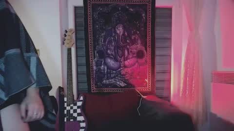 Snapshot of panther_cap chatting on 10-22-25, 02:56 In bio online show from 10-22-25, 02:56