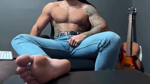 Oleg online show from 10-31-25, 02:18