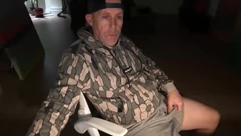 Snapshot of panyx78 chatting on 11-18-25, 03:23 panyx78 online show from 11-18-25, 03:23