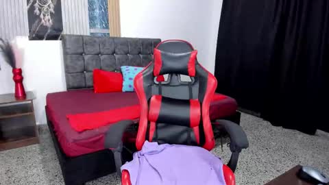 Paola  online show from 02-11-26, 07:08