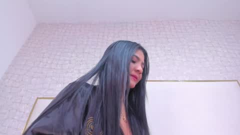 Paola  online show from 01-21-25, 04:48