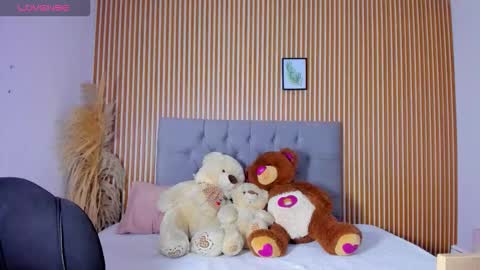 paola online show from 02-14-26, 12:07