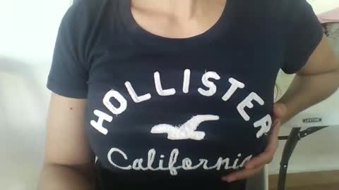 Snapshot of paolamz10 chatting on 02-11-26, 11:43 paolamz10 online show from 02-11-26, 11:43