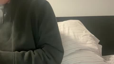 Snapshot of paolb305 chatting on 01-06-25, 01:53 El wolf online show from 01-06-25, 01:53