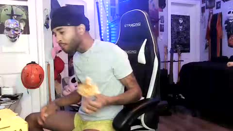 papian0 online show from 09-21-25, 11:17