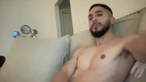 papicubano_guapo23cm online show from 01-14-25, 06:02