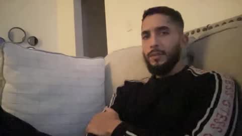 papicubano_guapo23cm online show from 10-09-25, 05:49