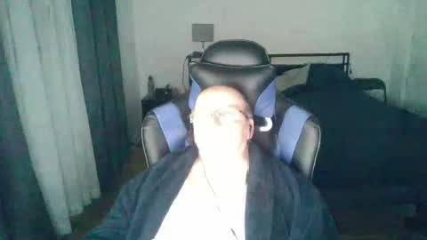 Snapshot of papilly chatting on 03-11-26, 01:22 papilly online show from 03-11-26, 01:22