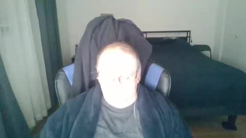 Snapshot of papilly chatting on 03-15-26, 12:05 papilly online show from 03-15-26, 12:05