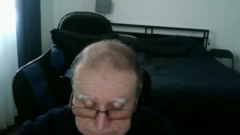 Snapshot of papilly chatting on 03-18-26, 02:31 papilly online show from 03-18-26, 02:31