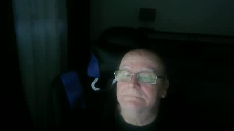 Snapshot of papilly chatting on 03-28-26, 10:26 papilly online show from 03-28-26, 10:26