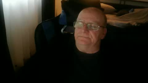 Snapshot of papilly chatting on 04-05-26, 10:29 papilly online show from 04-05-26, 10:29