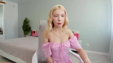 Melena online show from 10-25-25, 08:33