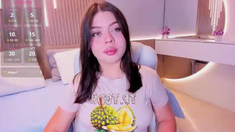 Amy and my doll online show from 10-30-25, 03:52