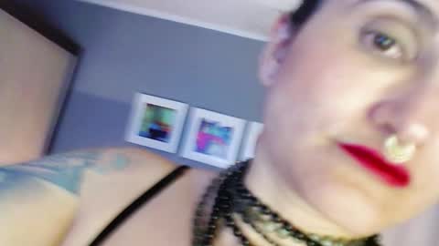 My alter ego Betinna Flowers - a tattooed Miss  -   Are you missing me come in here  -  online show from 11-25-25, 09:04