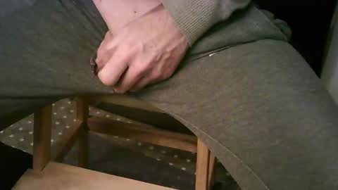 Snapshot of parasti2 chatting on 01-08-26, 08:11 parasti2 online show from 01-08-26, 08:11