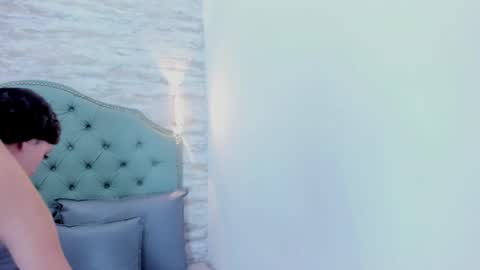 Taylor  online show from 10-29-25, 07:48