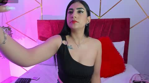 paris_evans_01 online show from 10-01-25, 12:44