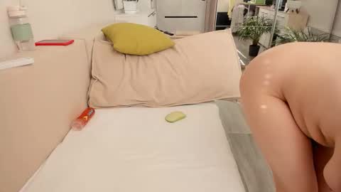 Sasha online show from 10-19-25, 06:03