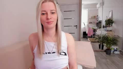 Sasha online show from 11-06-25, 04:13