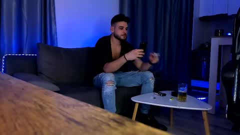 Snapshot of paris_lock chatting on 11-30-25, 11:53 Paris online show from 11-30-25, 11:53