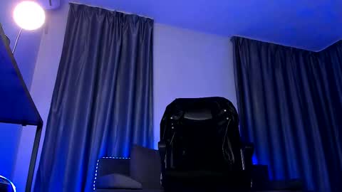 Paris online show from 02-10-26, 09:41