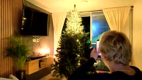 Snapshot of parisstone2 chatting on 11-11-25, 02:33 connie online show from 11-11-25, 02:33