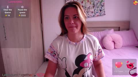 Paris online show from 09-22-25, 12:29