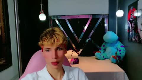 Snapshot of park_jimin1 chatting on 10-01-25, 12:33 park_jimin1 online show from 10-01-25, 12:33