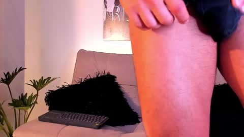 Snapshot of parker_lavine chatting on 02-10-25, 12:19 parker lavine online show from 02-10-25, 12:19
