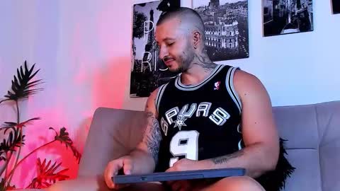 parker lavine online show from 10-25-25, 02:19