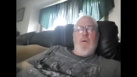 Snapshot of part86 chatting on 11-23-25, 01:44 part86 online show from 11-23-25, 01:44