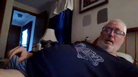 Snapshot of part86 chatting on 12-22-25, 12:35 part86 online show from 12-22-25, 12:35